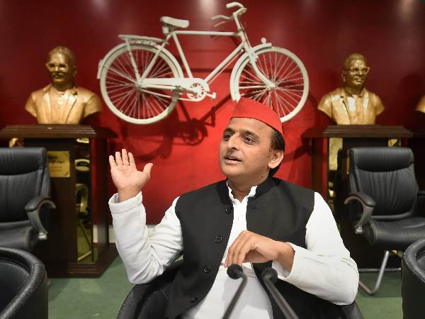 योगी सरकार पर अखिलेश यादव का निशाना