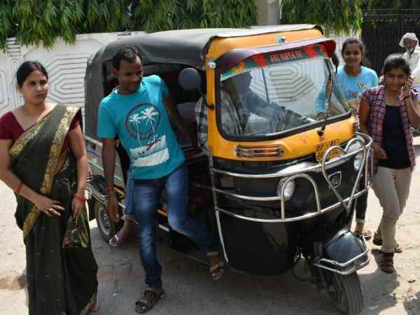 सबको था आकाश पर भरोसा