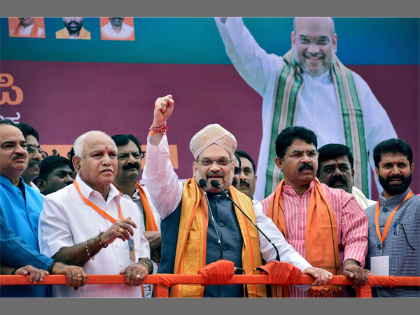 बी श्रीरामुलु ने कर्नाटक की बदामी सीट से नामांकन किया है