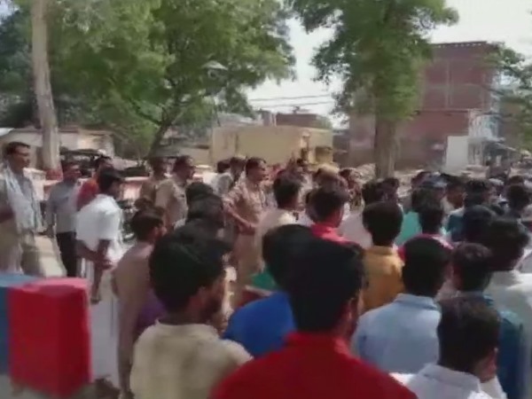 आपत्तिजनक कमेंट करने वाला गिरफ्तार आपत्तिजनक कमेंट करने वाला गिरफ्तार