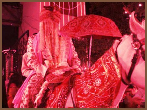 10 दिन पहले हो चुकी थी शादी
