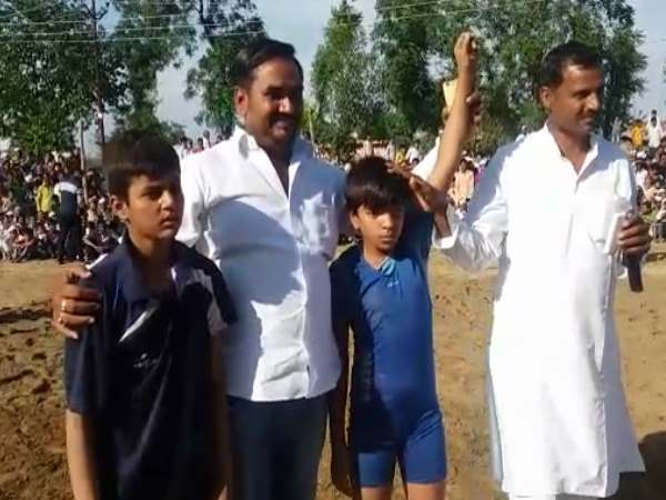 दंगल मूवी से प्रेरित है बच्चियों के पिता दंगल मूवी से प्रेरित है बच्चियों के पिता