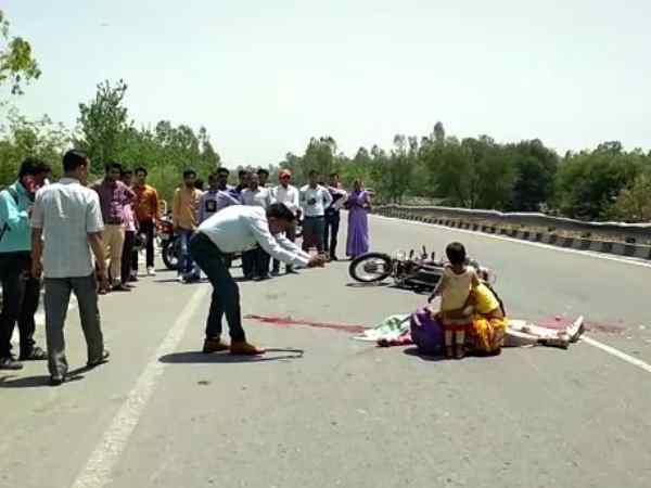 एक को बचाने के चक्कर में हुआ हादसा