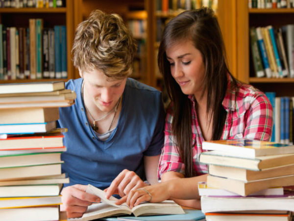 किताबों से कीजिए मोहब्बत ... 