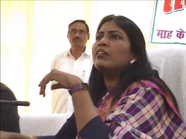 लंब अरसे से चल रही कालाबाजारी! लंब अरसे से चल रही कालाबाजारी!