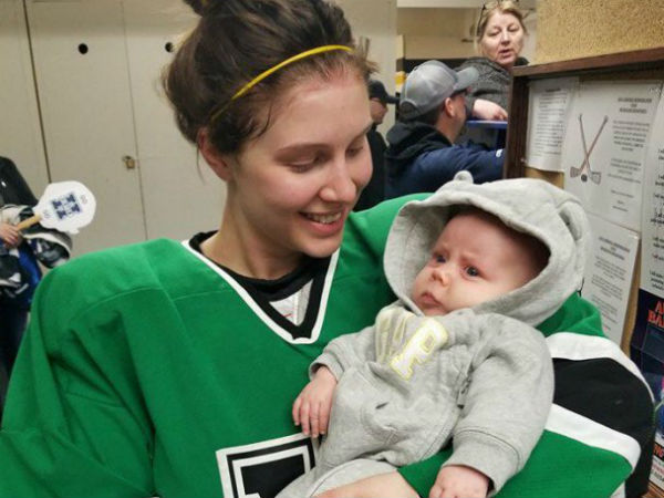 ड्रेसिंग रूम में क्लिक हुई फोटो