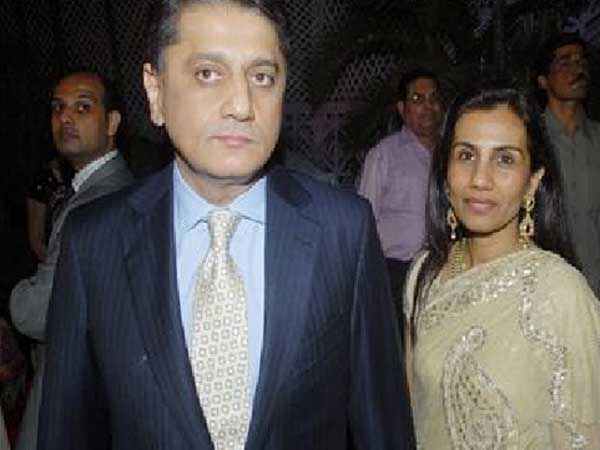 देश छोड़कर ना भागे इसलिए सर्कुलर जारी