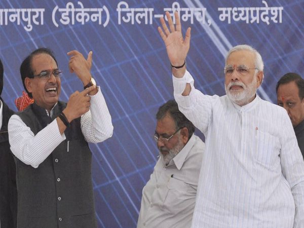 हर घर में दो टाइल्स