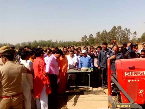 CM Yogi in Sahajahanpur inspected mandi samiti