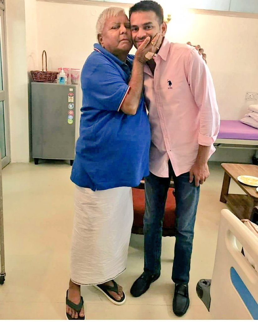 अपने पिता लालू प्रसाद से मिलने गए थे तेजप्रताप यादव