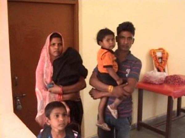 Dalit women pleading to police for justice in Kannauj Dalit women pleading to police for justice in Kannauj