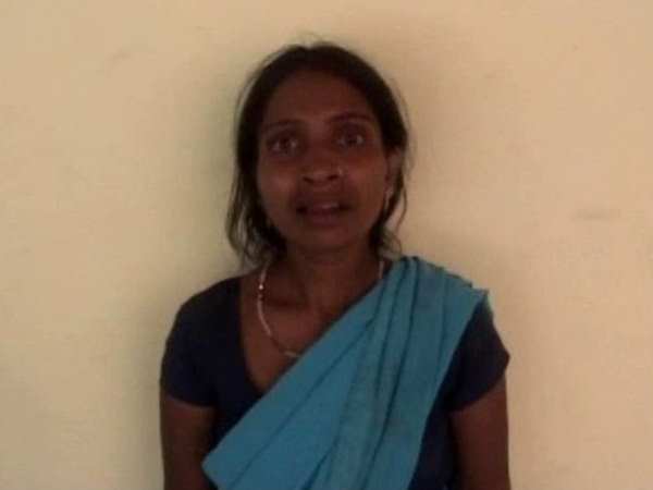 Dalit women pleading to police for justice in Kannauj Dalit women pleading to police for justice in Kannauj