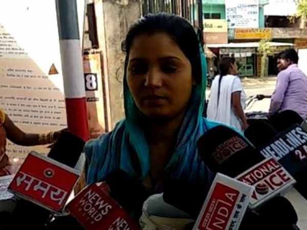 A bride waited for groom but barat did not reach in Mainpuri A bride waited for groom but barat did not reach in Mainpuri