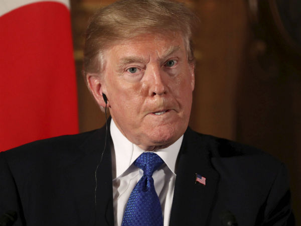 donald-trump-pakistani-diplomats donald-trump-pakistani-diplomats