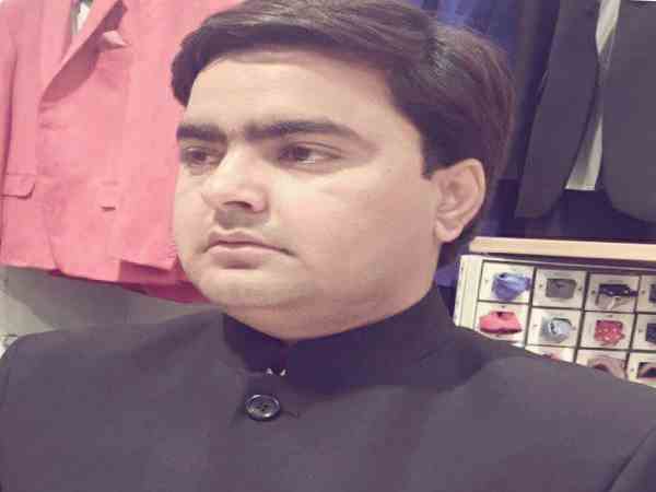 पूर्व वित्त मंत्री बनकर करता था अफसरों को फोन पूर्व वित्त मंत्री बनकर करता था अफसरों को फोन