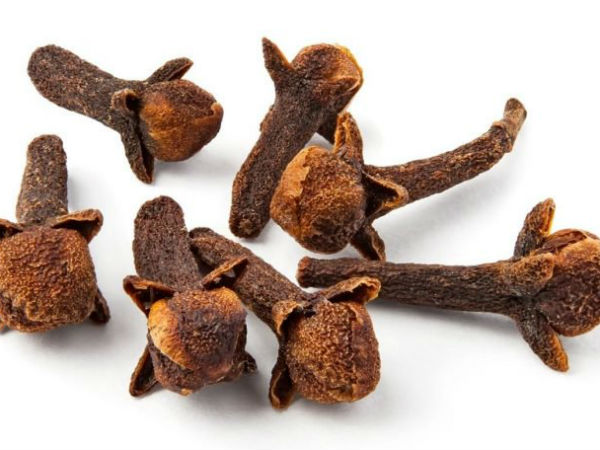 भगवान गणपति को दूर्वा एवं लडडू का भोग लगायें