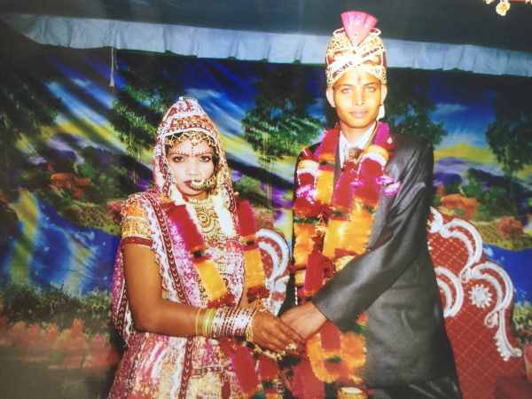 पत्नी के प्रेम संबंध का विरोध करता था पति