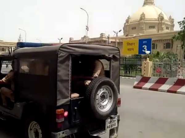 A man tried to self immolate himself in Lucknow