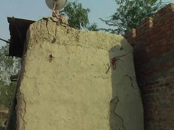 मंत्री-विधायक के न पहुंचने पर लोगों में रोष