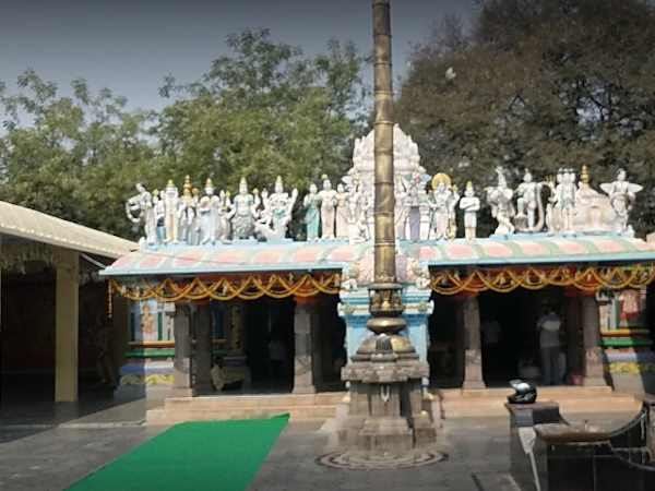 वैदिक मंत्रोच्चार के बीच होगा प्रवेश वैदिक मंत्रोच्चार के बीच होगा प्रवेश