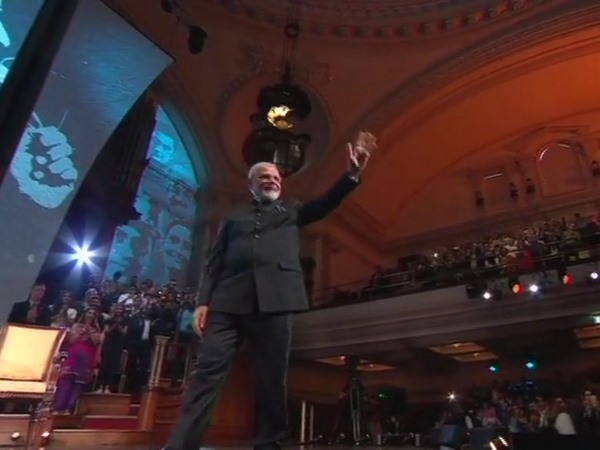 अगर कोई आलोचना करता है, तो मैं इसे सौभाग्य मानता हूं