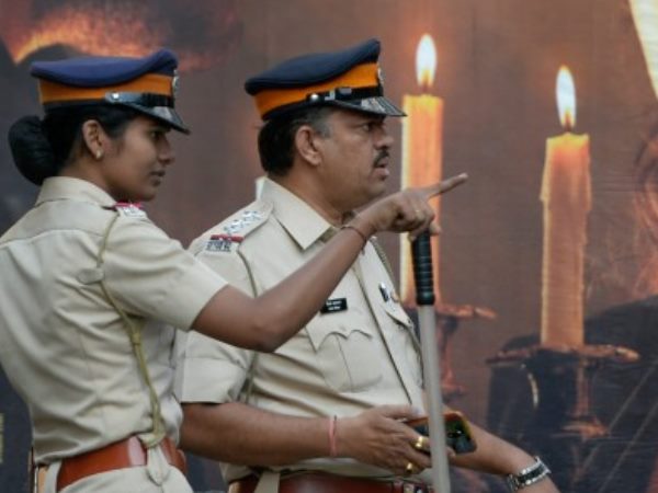 पुलिस ने संभाला मामला