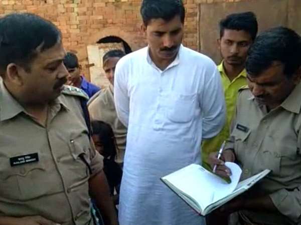 महिला ने कॉल कर पुलिस को बुलाया