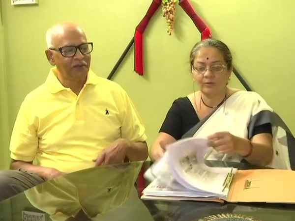 Pune Couple has sold jewellery to construct an oxygen-generation plant for soldiers Pune Couple has sold jewellery to construct an oxygen-generation plant for soldiers