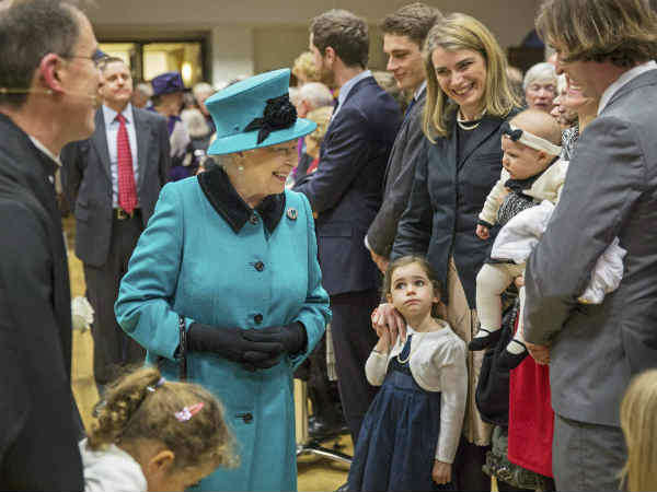 नौ बजे पहुंच जाती हैं ऑफिस