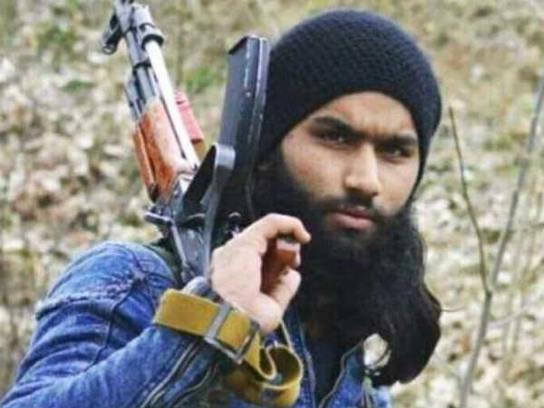 पत्‍थरबाजी करते-करते बना आतंकवादी