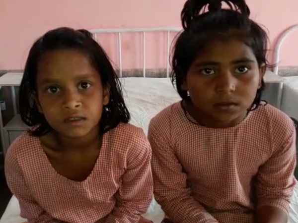 एक बच्ची हुई बेहोश एक बच्ची हुई बेहोश