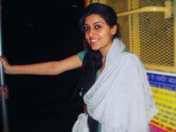 मेरे पेशे से कोई मेरा चरित्र कैसे तय कर सकता है?