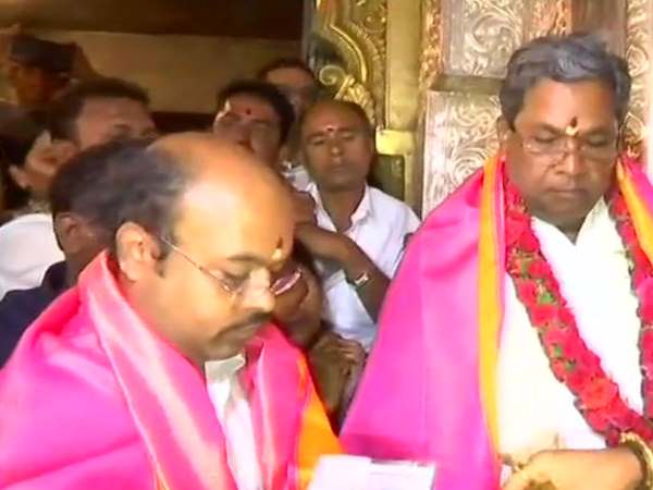 सिद्धारमैया, एचडी कुमारस्वामी और प्रियांक खड़गे ने किया नामांकन सिद्धारमैया, एचडी कुमारस्वामी और प्रियांक खड़गे ने किया नामांकन