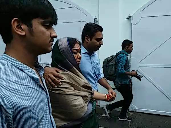 पीड़िता के नार्को टेस्ट की मांग की