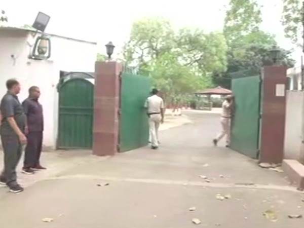 CBI searches Rabri Devi Patna residence