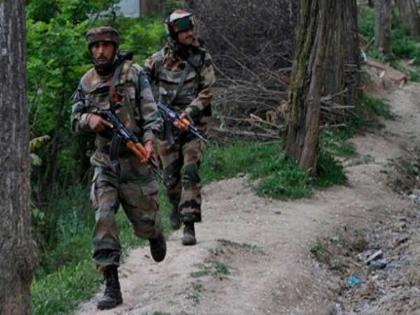 पाकिस्तानी शख्स प्रेम कहानी को खत्म करने पहुंचा LoC, लेकिन.. पाकिस्तानी शख्स प्रेम कहानी को खत्म करने पहुंचा LoC, लेकिन..