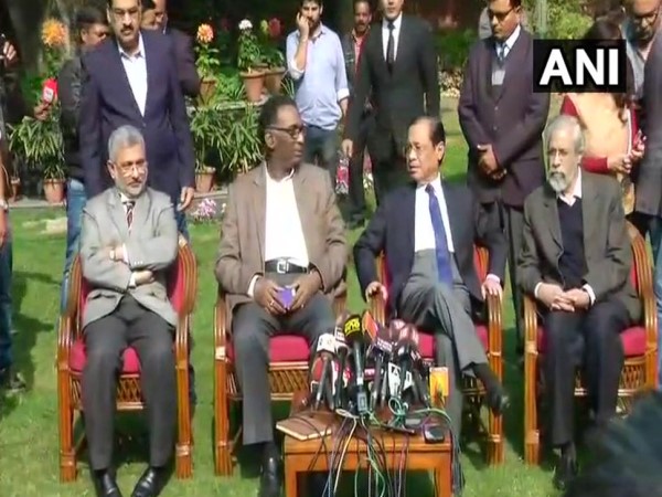 जस्टिस जे चेलमेसश्वर ने 12 जनवरी को की थी प्रेस कॉन्फ्रेंस जस्टिस जे चेलमेसश्वर ने 12 जनवरी को की थी प्रेस कॉन्फ्रेंस