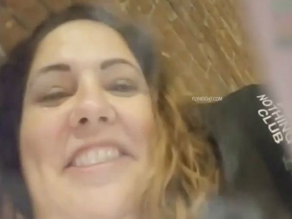 कैमरे के सामने किस कैमरे के सामने किस