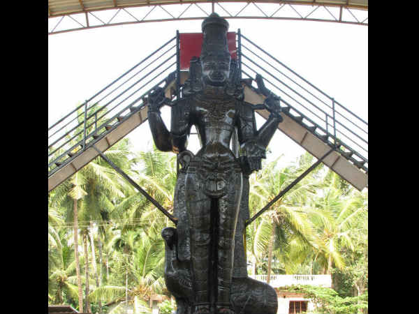 शनि देव को काली वस्तुएं अत्यधिक पसंद हैं