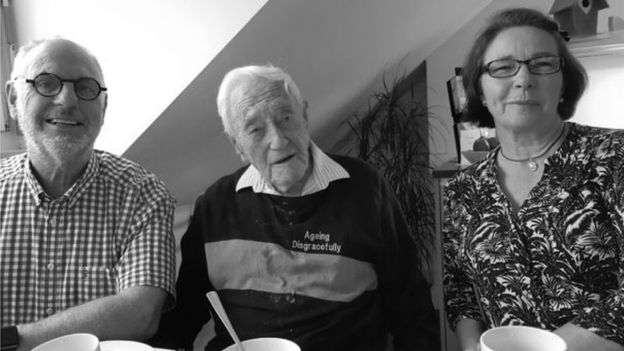 104 साल के वैज्ञानिक ने ख़ुशी-ख़ुशी जान क्यों दी? 104 साल के वैज्ञानिक ने ख़ुशी-ख़ुशी जान क्यों दी?