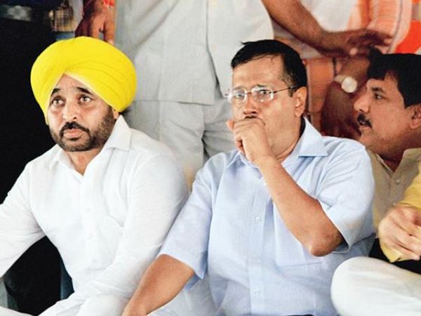 आम आदमी पार्टी ने भी जमाया डेरा आम आदमी पार्टी ने भी जमाया डेरा