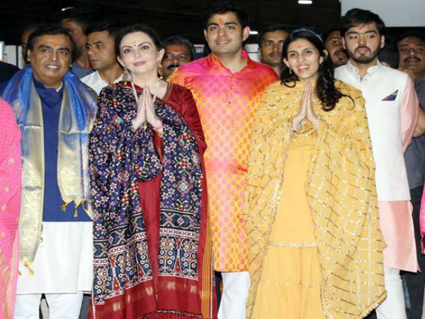  केदारनाथ के दर्शन के लिए पहुंचे मुकेश अंबानी