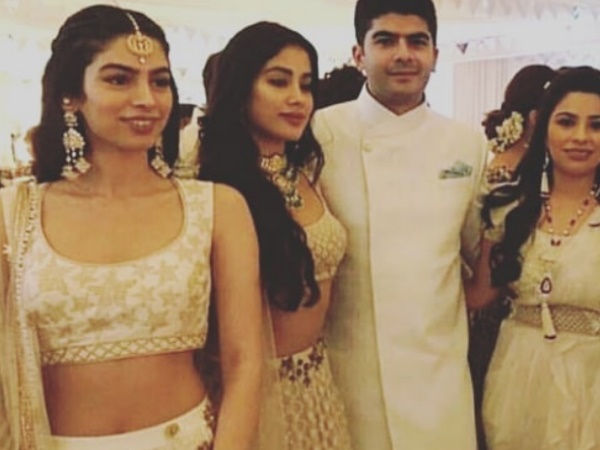 सोनम के संगीत में बहनों का जलवा