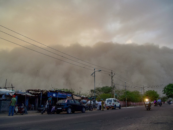  हरियाणा में धूल भरी आंधी की आशंका 