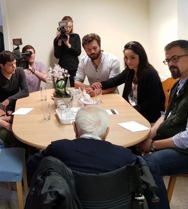 104 साल के वैज्ञानिक ने ख़ुशी-ख़ुशी जान क्यों दी? 104 साल के वैज्ञानिक ने ख़ुशी-ख़ुशी जान क्यों दी?