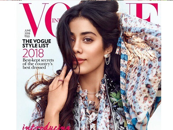 जाह्नवी ने शूट किया अपना पहला कवर जाह्नवी ने शूट किया अपना पहला कवर