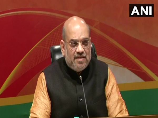 पहले भी दे चुके सरकार के खिलाफ बयान