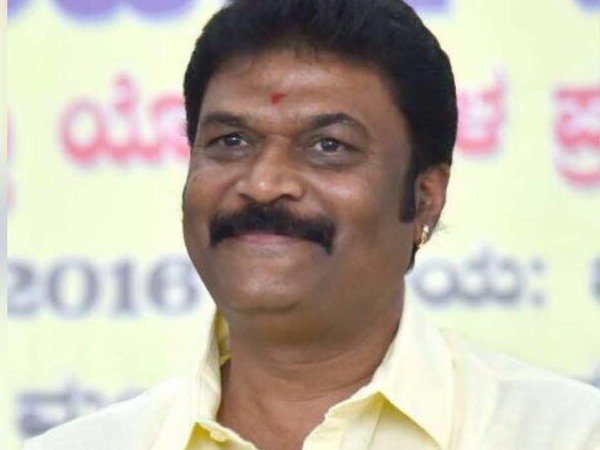 'हमें पता है कि कौन सा मंत्री आनंद सिंह के संपर्क में है'