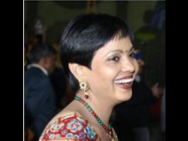 गाजियाबाद में रहती हैं अनीता गाजियाबाद में रहती हैं अनीता