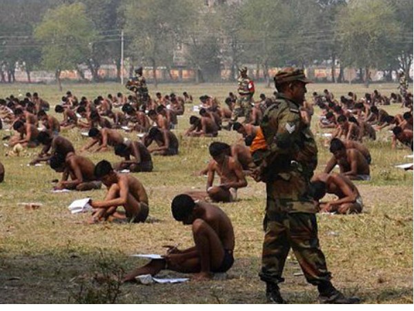 दो दर्जन से अधिक फर्जी अभ्यर्थी पकड़े गए